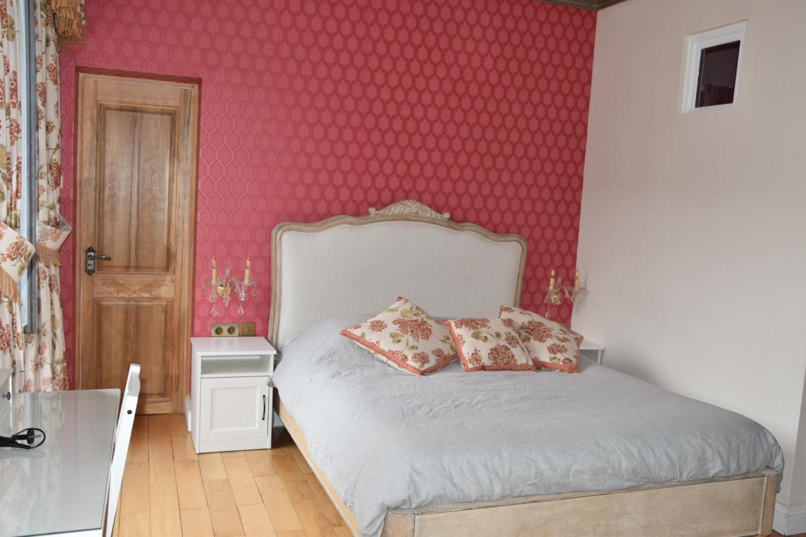 Chateau Roquehort Avec Ev Recharge Point 22Kw Monein Exterior foto